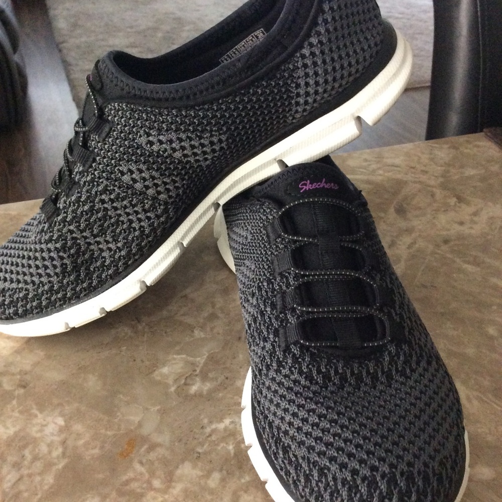 Skechers